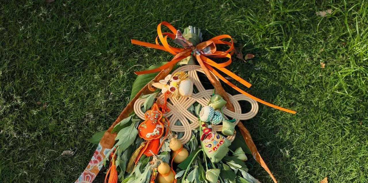 门挂包挂车挂，艾草菖蒲拼豆，端午“氛围组”提前上线，今年你选哪样？