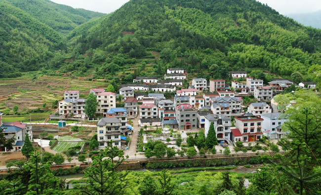 衢州龙游贺田村