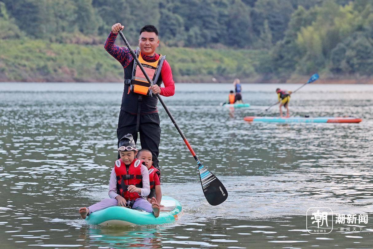 泰顺：飞云湖上踏浪消暑乐享清凉