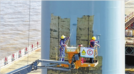 跨海大桥 建设忙