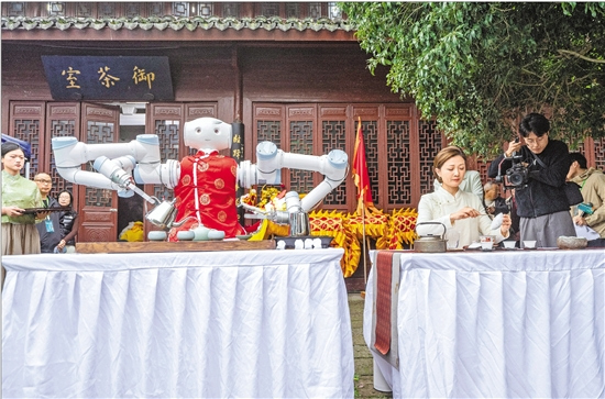 比一比，谁沏茶更香