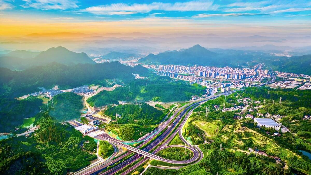 杭州临安区於潜镇现代化美丽城镇建设方案获评市级优秀